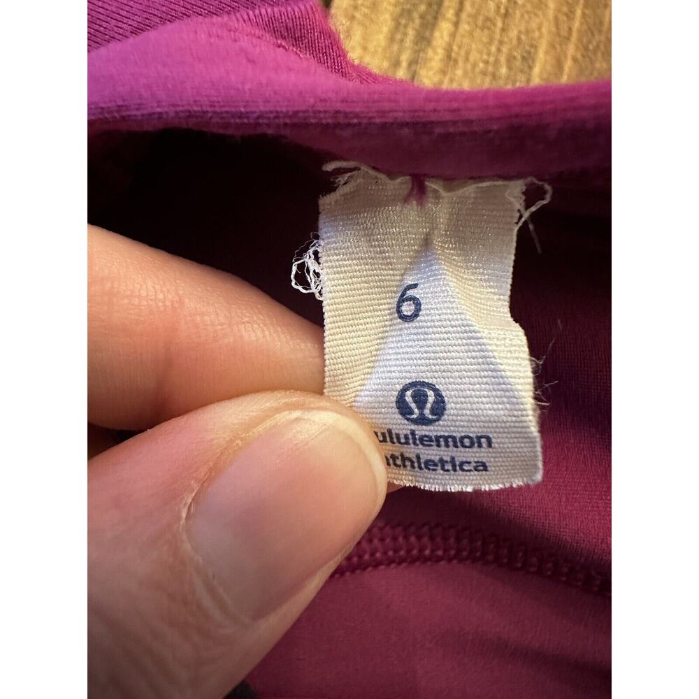Lululemon Splendour Sports Bra Size 6 Square Neck Strappy Cheetah Violet - Picture 4 of 4